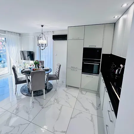 White Pearl Klifowa Apartman Rewal
